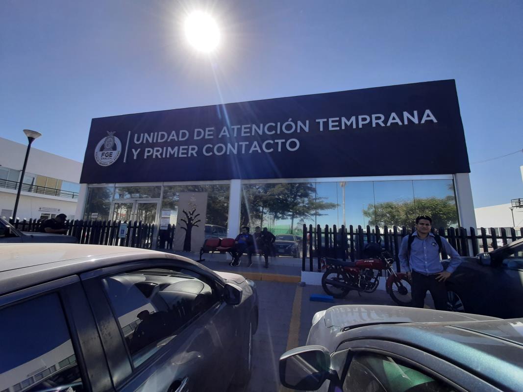 Madres De Familia Denuncian Acosos De Fot Grafos En Una Primaria